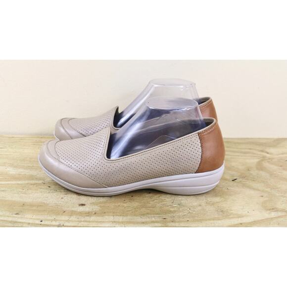 Dansko Loafers 41 Brown Vegan Marjorie Perforated Slip On Shoes - Picture 1 of 7